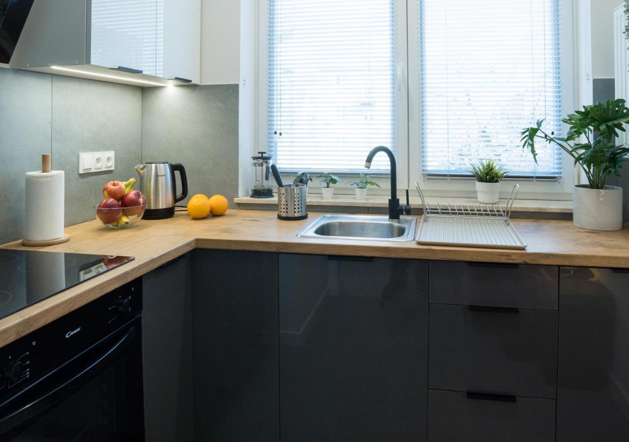 Apartament Sloneczny Kamienica Grochow With Free Parking Warsaw Luaran gambar